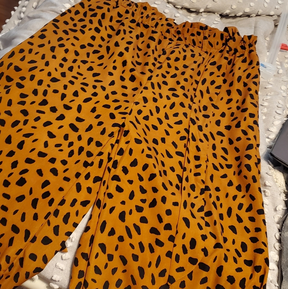 Pattern pants